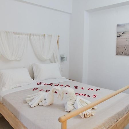Agia Marina Golden Star Praxitelous公寓 外观 照片