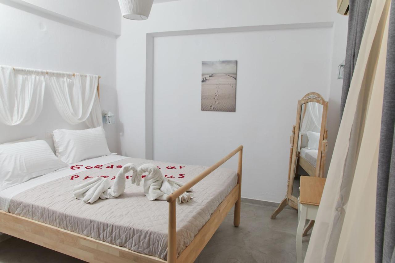 Agia Marina Golden Star Praxitelous公寓 外观 照片